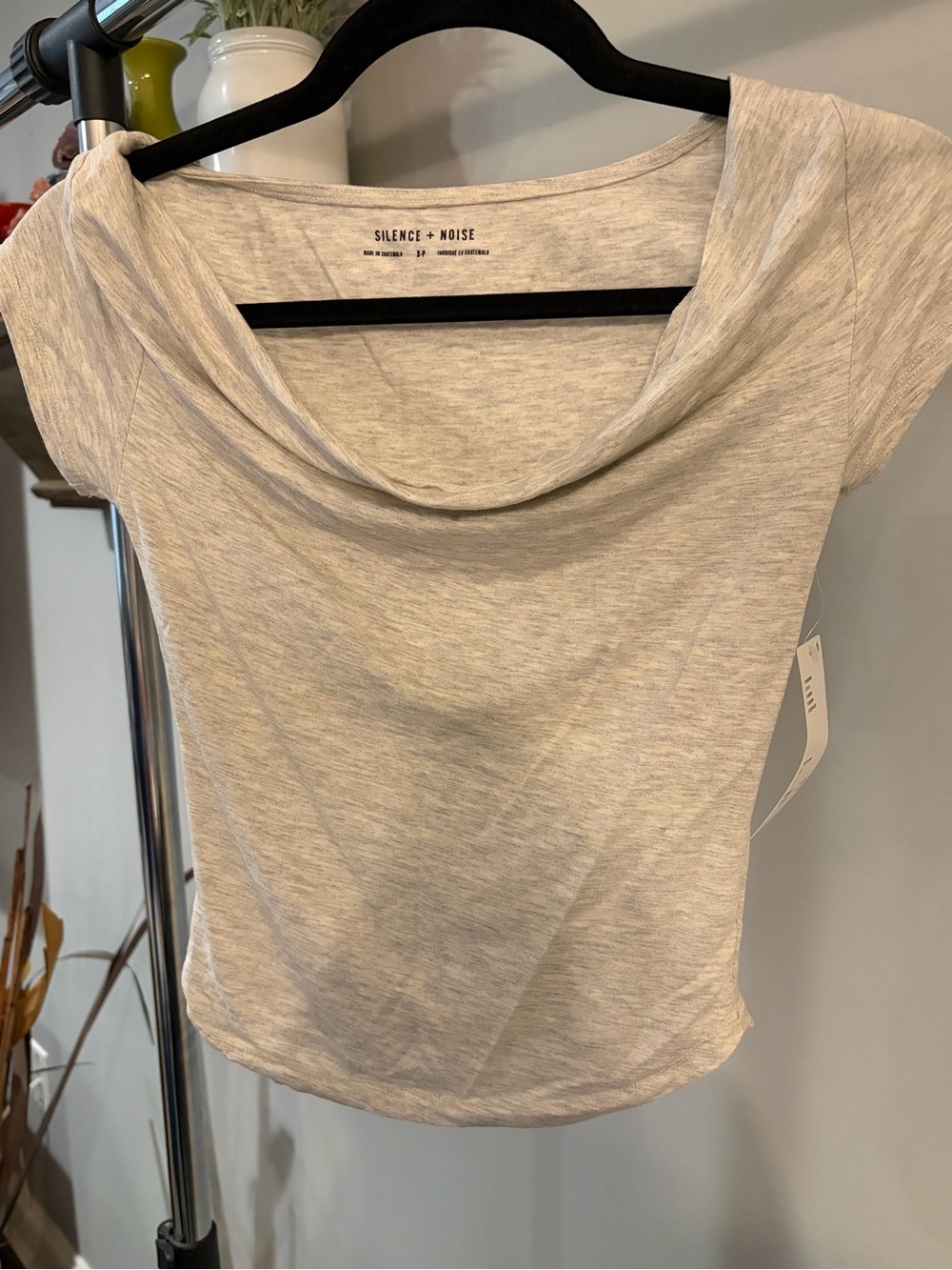 NWT ✨ Silence + Noise for Urban Outfitters Women's Light Gray Scoop Neck Top -s